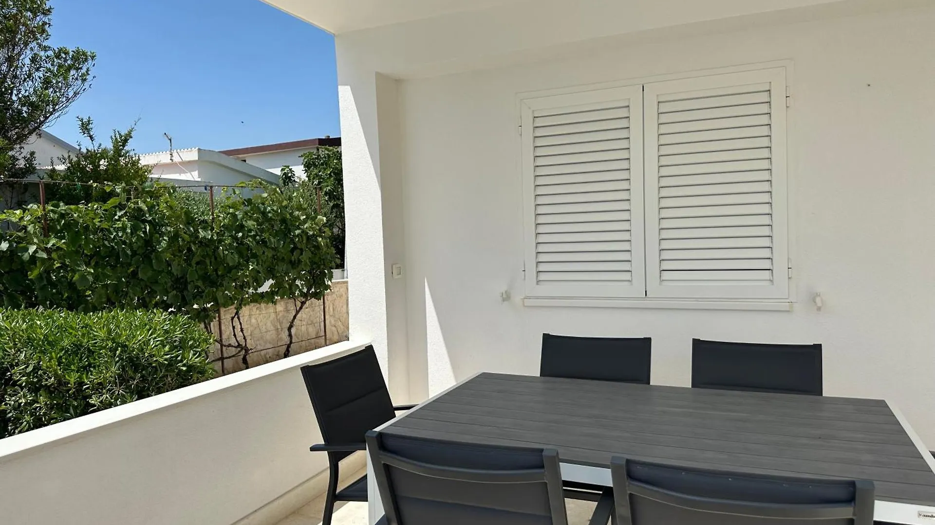 Feriehus Holiday House Laura Vir